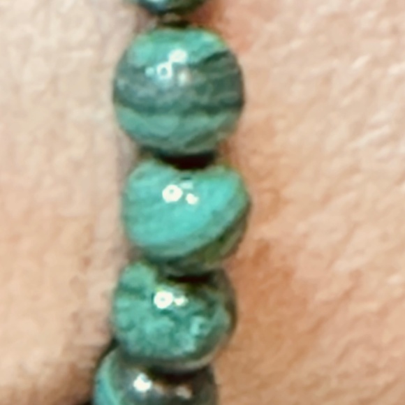 Malachite Round Beaded Stretchy Bracelet - Picture 8 of 14